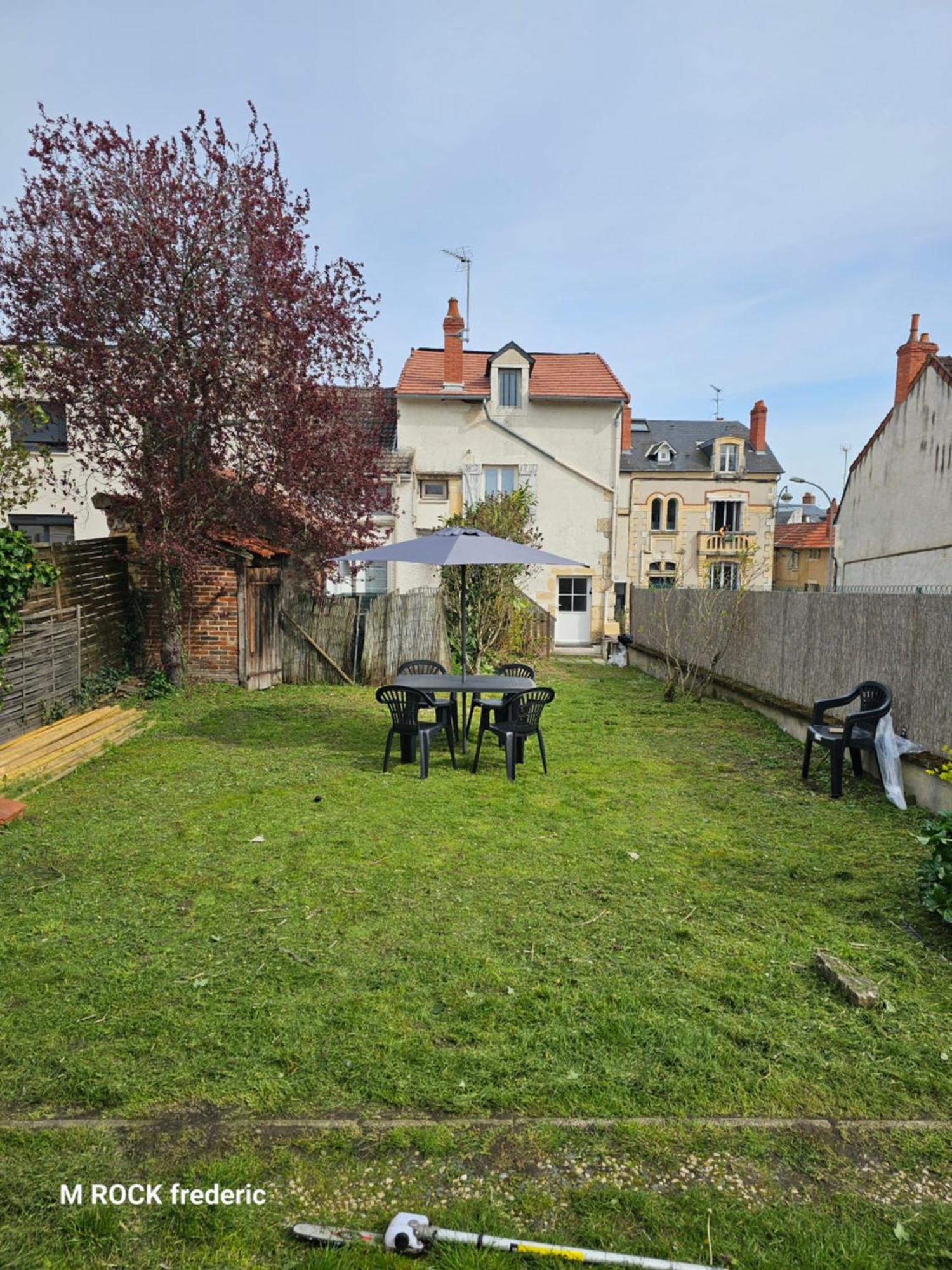 Maison De Ville Avec Jardin Privatif ヌヴェール エクステリア 写真