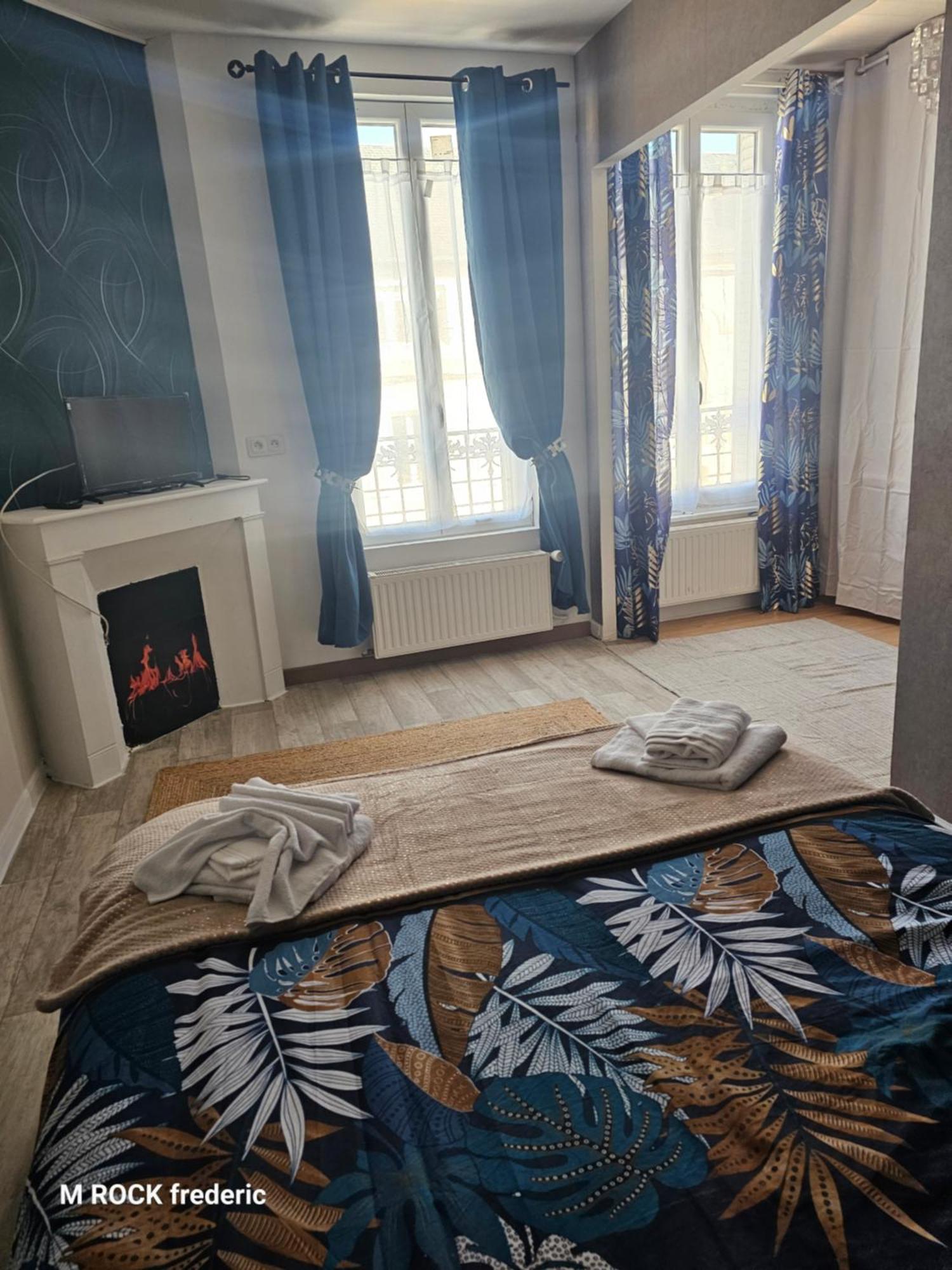 Maison De Ville Avec Jardin Privatif ヌヴェール エクステリア 写真